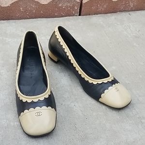 CHANEL CC Cap toe Leather low heels